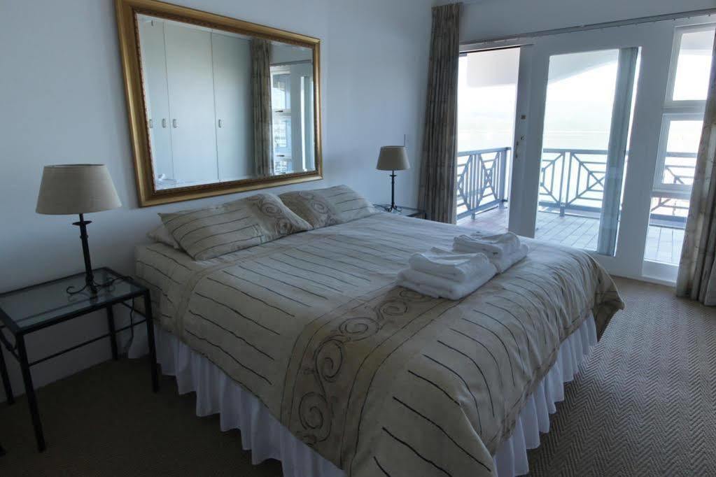 Laguna Grove Apartment *