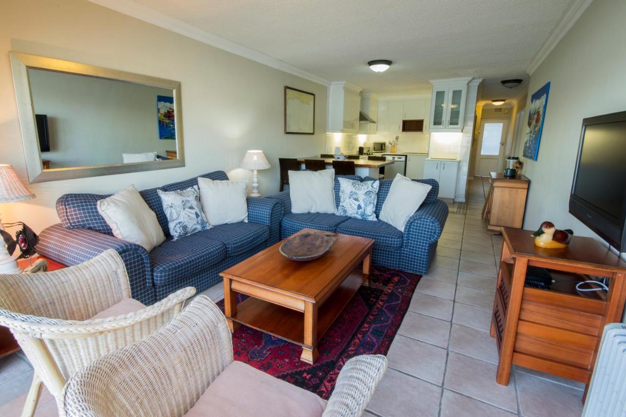 Laguna Grove Apartment *